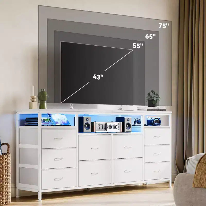 Comò nero da 63,3 pollici per camera da letto, comò a 10 cassetti porta TV per TV da 65, 70, 75 pollici, cassettiera in tessuto con luci LED e prese di corrente